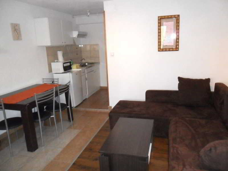 Guesthouse Sara 그라보바츠 외부 사진