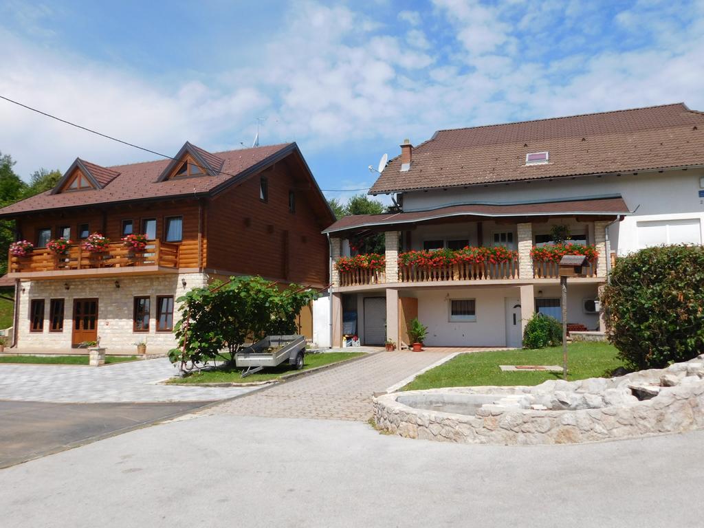 Guesthouse Sara 그라보바츠 외부 사진