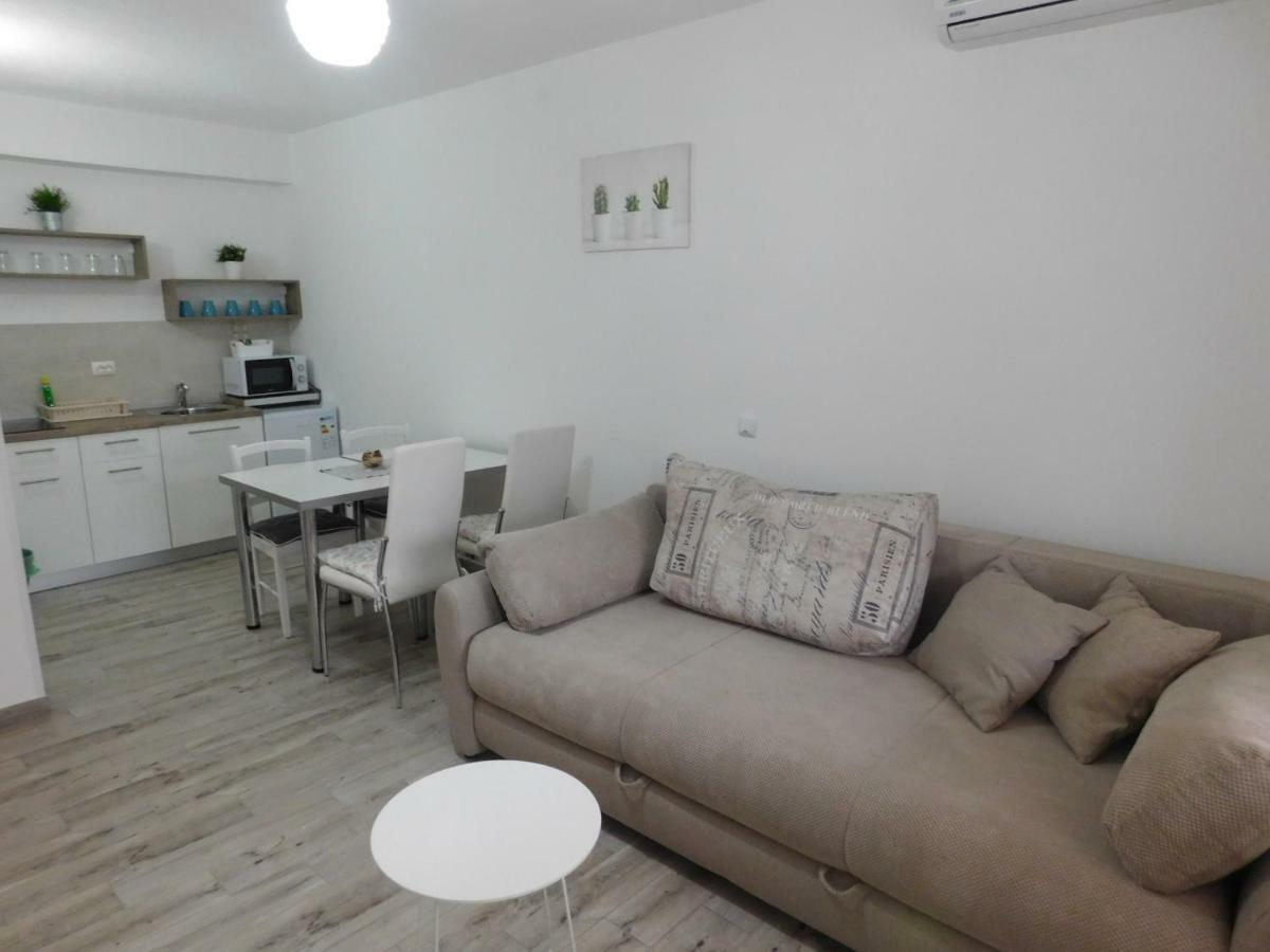 Guesthouse Sara 그라보바츠 외부 사진