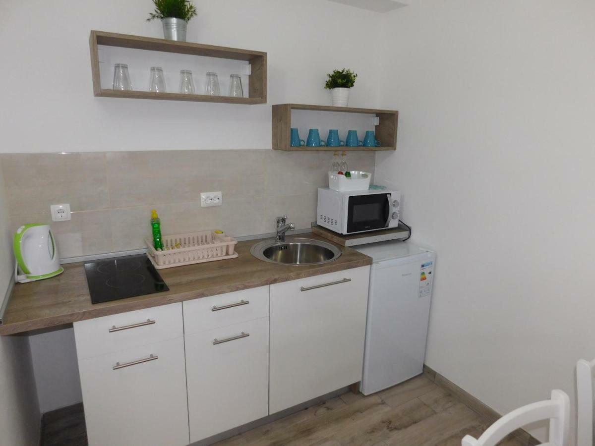 Guesthouse Sara 그라보바츠 외부 사진